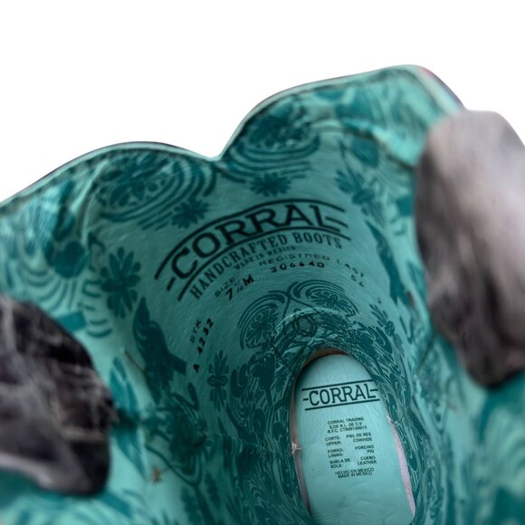 Corral Black Cross & Wings Overlay & Studs Western Boots Womens 7.5 M A4232 NEW - Picture 8 of 11